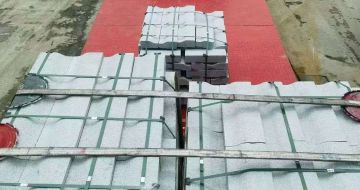 南京 芝麻白仿形加直形路沿石出货日常