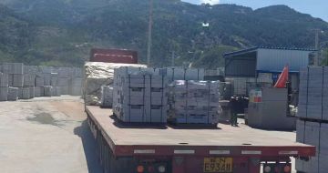 南京 芝麻白仿形路沿石，直形路沿石