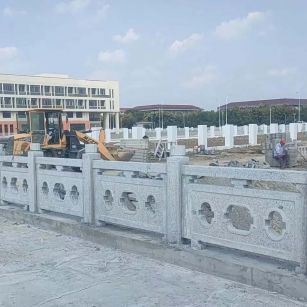 南京 白麻花岗岩荔枝面河道栏杆