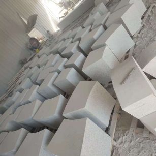 南京 白麻花岗岩异形坐凳