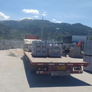 南京 芝麻白仿形路沿石，直形路沿石