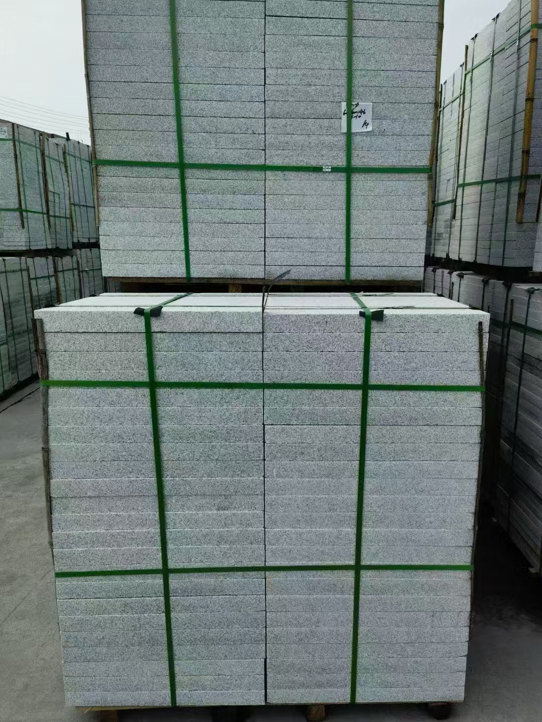 南京 芝麻白火烧，园林广场市政工程地铺石，1.8~5.0厚均有现货