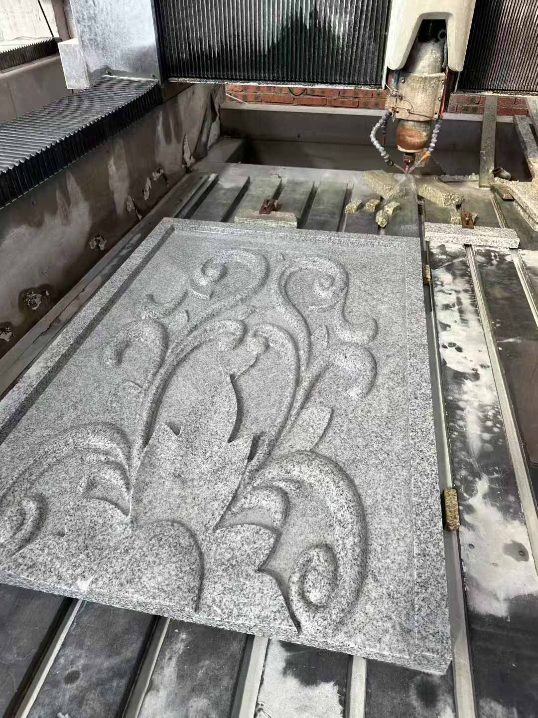 南京 白麻别墅干挂雕花板