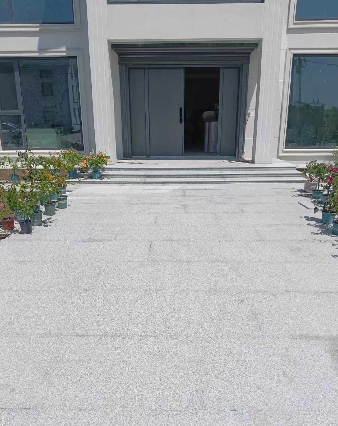 南京 芝麻白花岗岩地铺石地面铺装