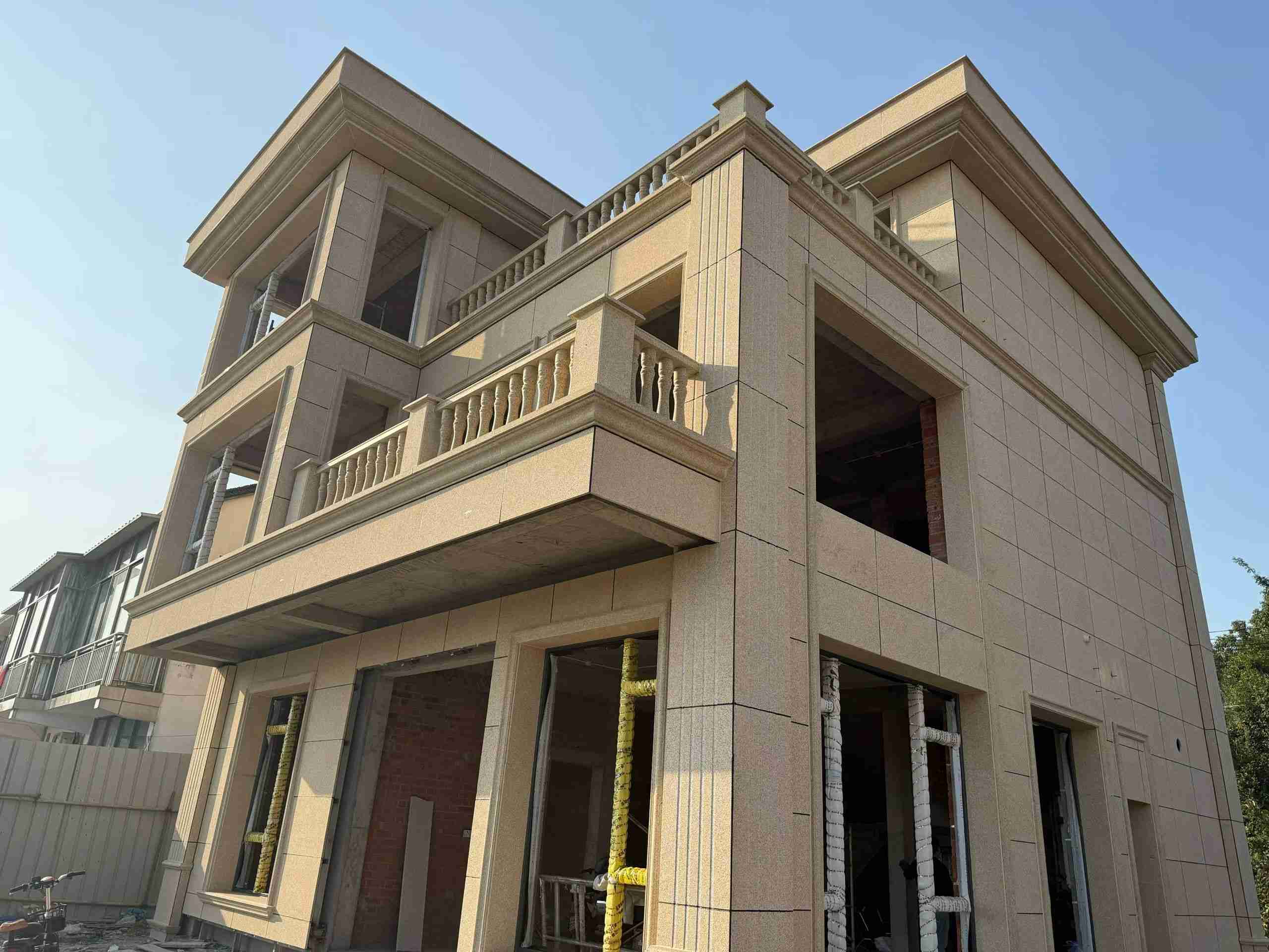 南京 黄金麻花岗岩石材荔枝面外墙干挂效果展示