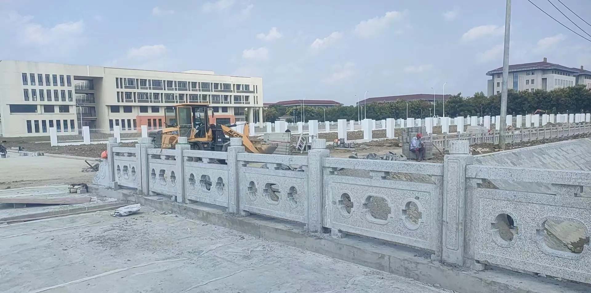 南京 白麻花岗岩荔枝面河道栏杆