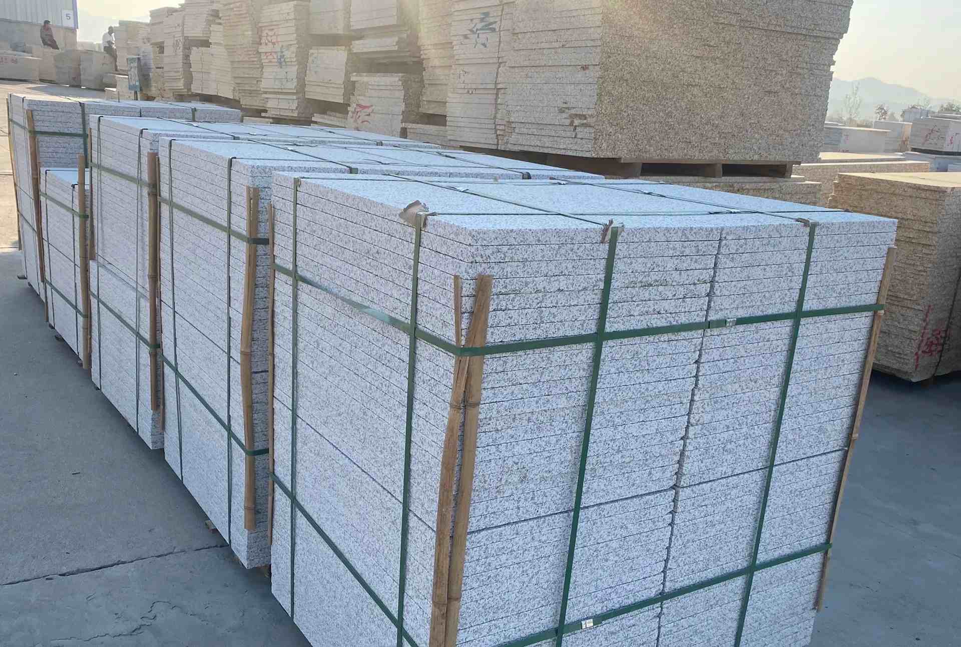 南京 白麻花岗岩荔枝面地铺石