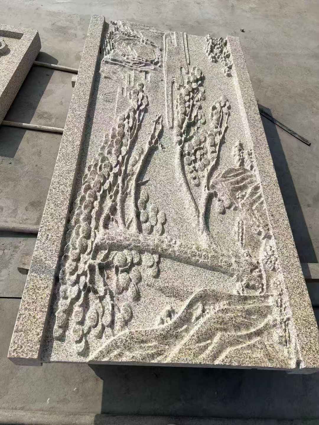 南京 黄金麻雕刻板浮雕迎客松