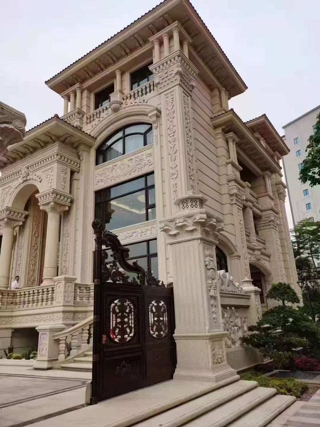 南京 黄金麻花岗岩别墅外墙干挂效果展示