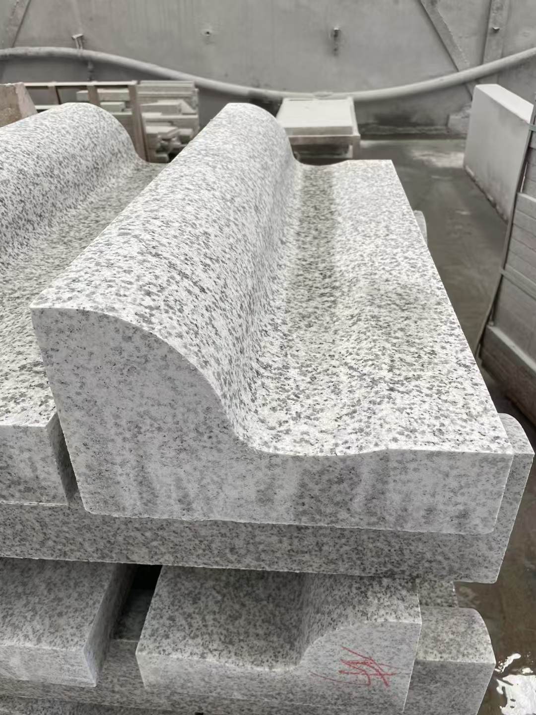 南京 白麻花岗岩S型路沿石，路侧石，马路牙子等