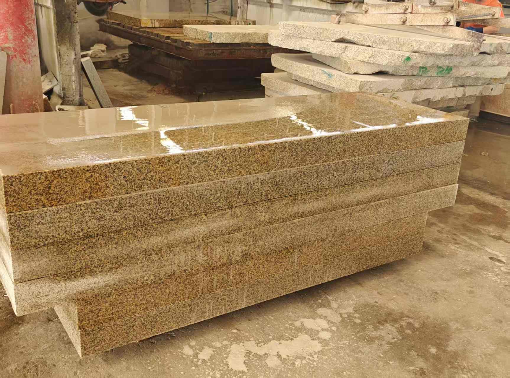 南京 黄金麻栏杆料半成品加工中