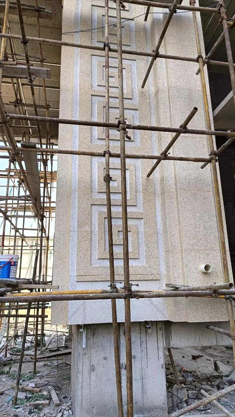 南京 黄金麻花岗岩别墅外墙干挂回纹造型效果