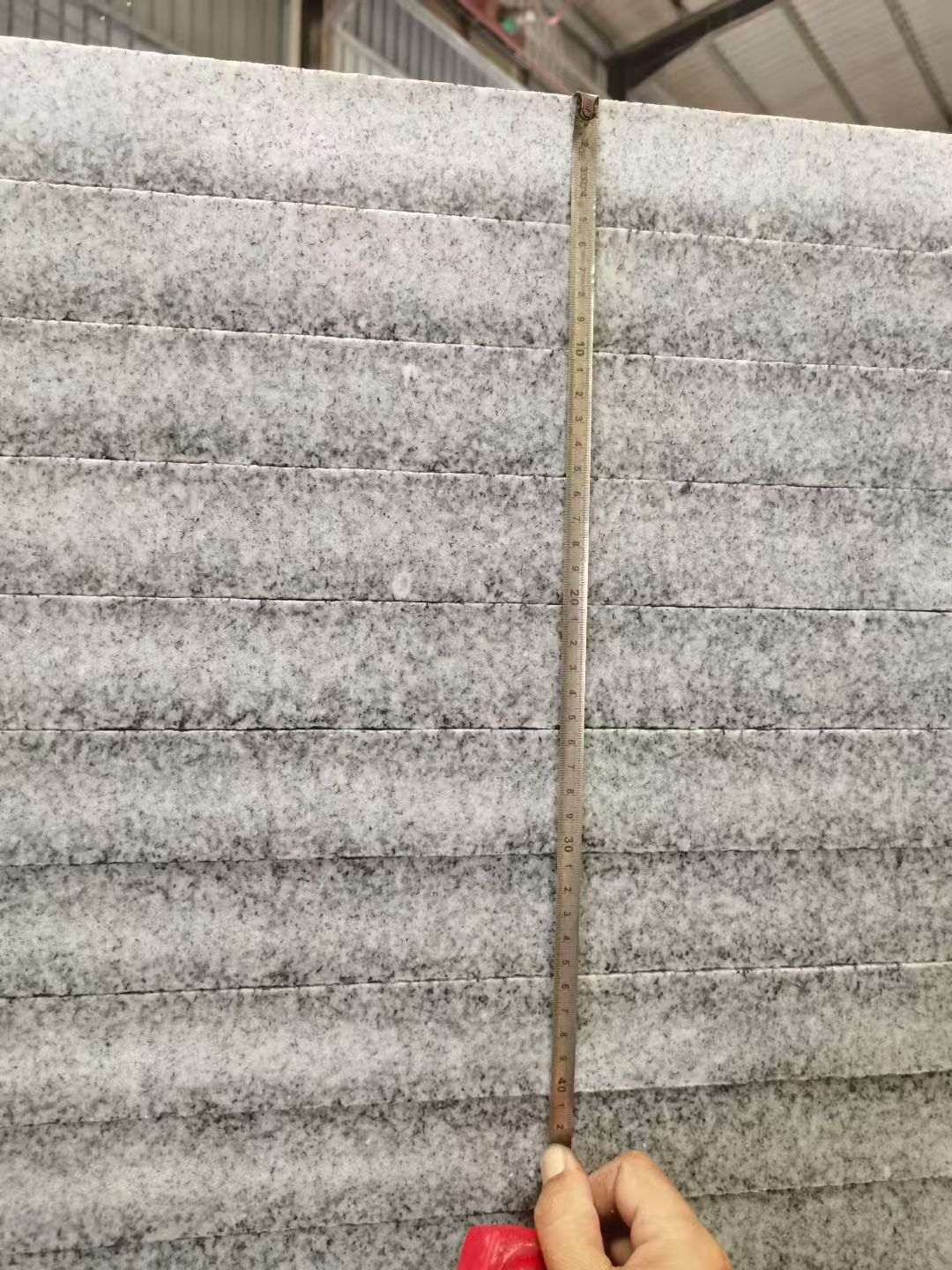 南京 芝麻白火烧成品厚薄均匀，B料价格接近A料质量