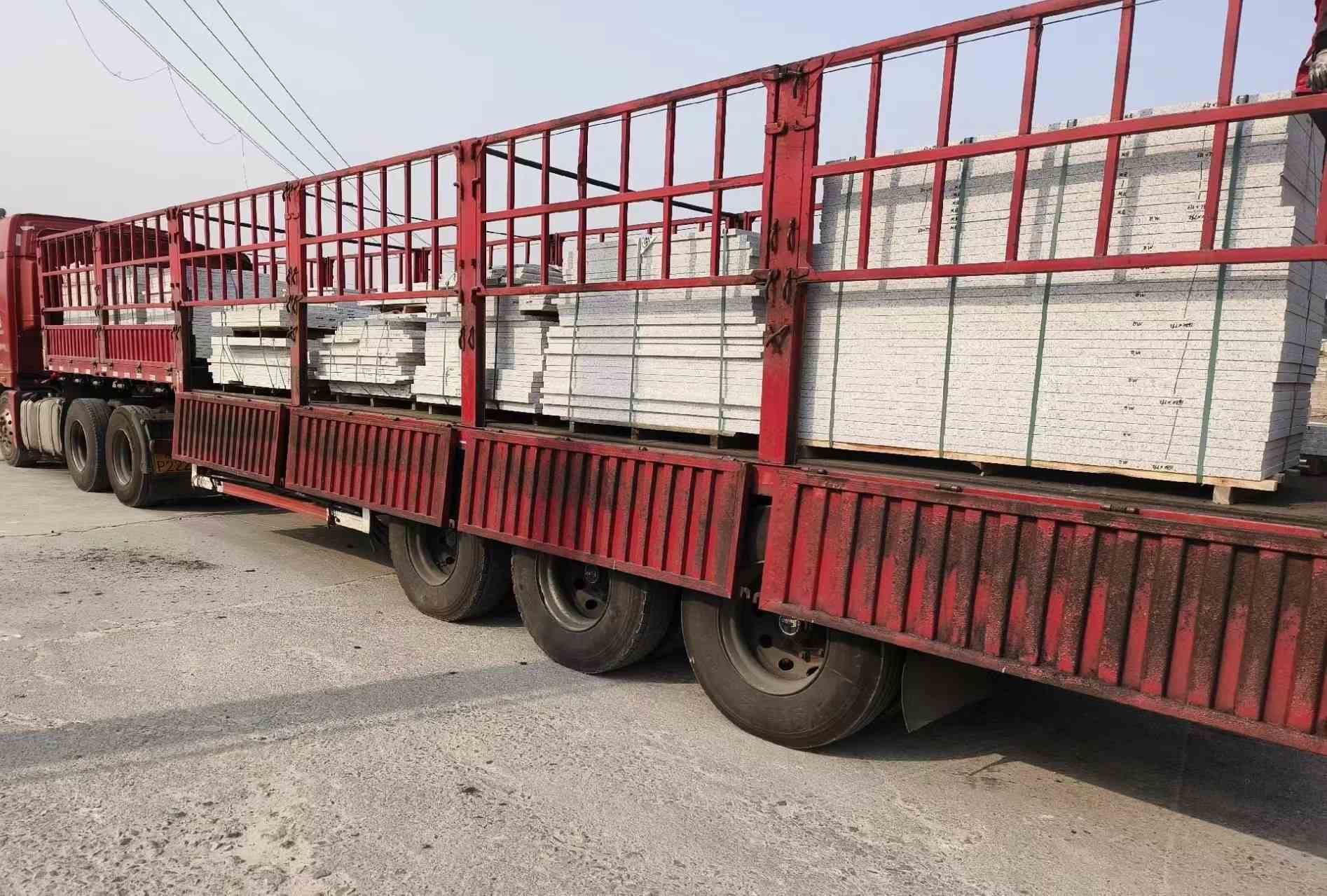 南京 白麻荔枝面外墙干挂，工厂装车日常