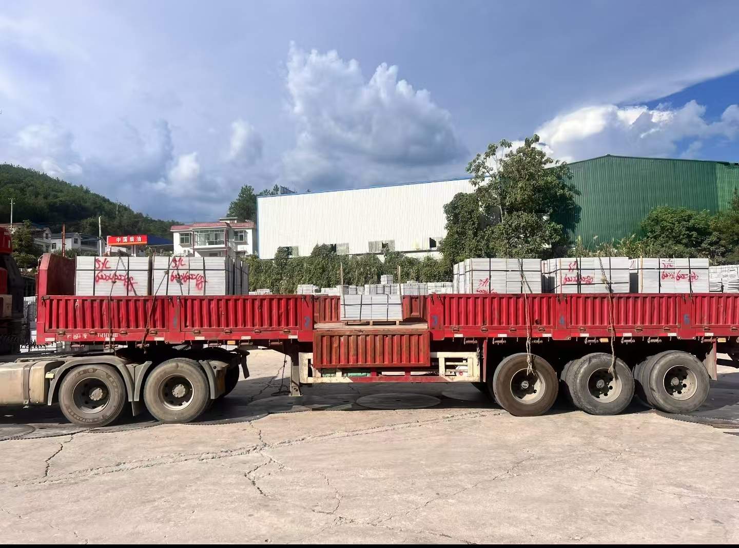 南京 芝麻灰花岗岩地铺石出货日常